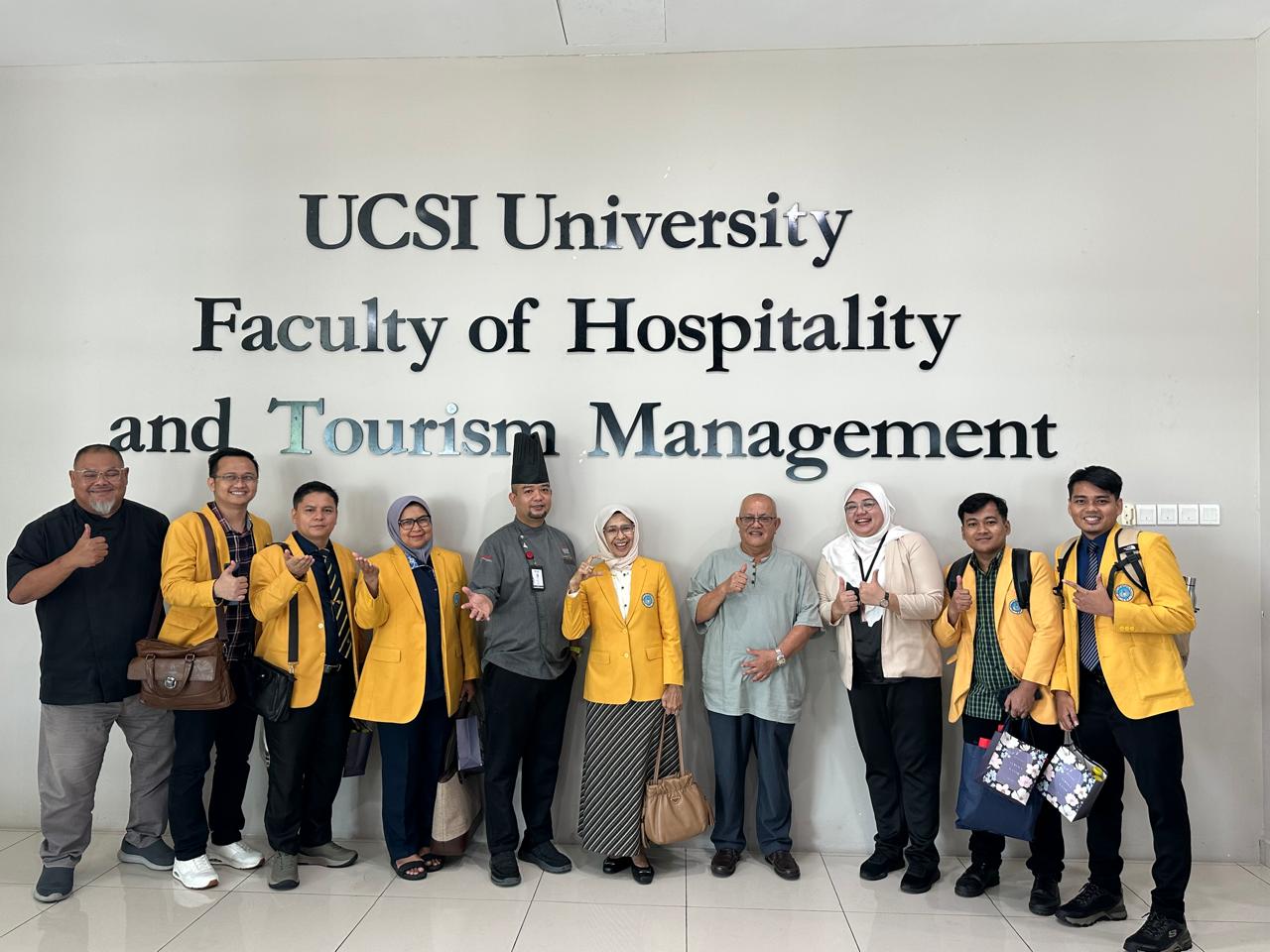Fakultas Teknik (FT) dan Fakultas Pariwisata dan Perhotelan (FPP) UNP bersama Faculty of Hospitality and Tourism Management (FHTM) UCSI University Malaysia menggelar kegiatan International Community Development yang dirangkai dengan penandatanganan Letter of Intent (LOI)