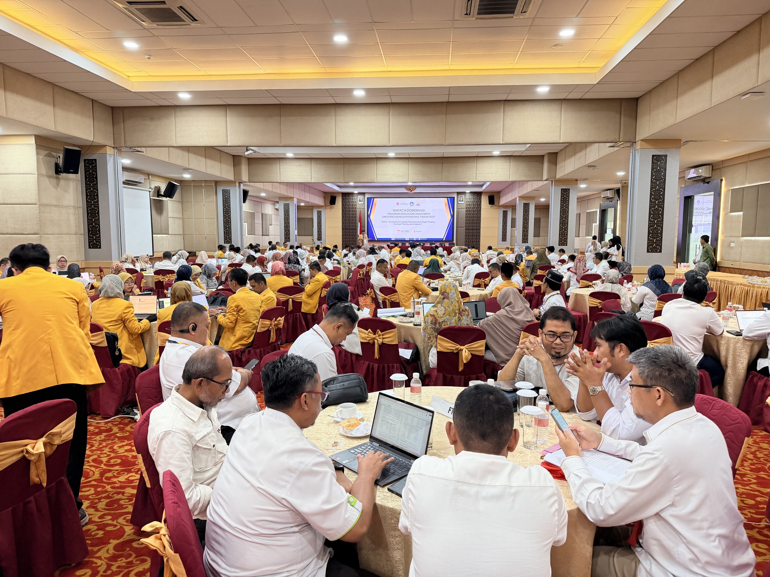 Rakor Universitas Negeri Padang Hari Pertama