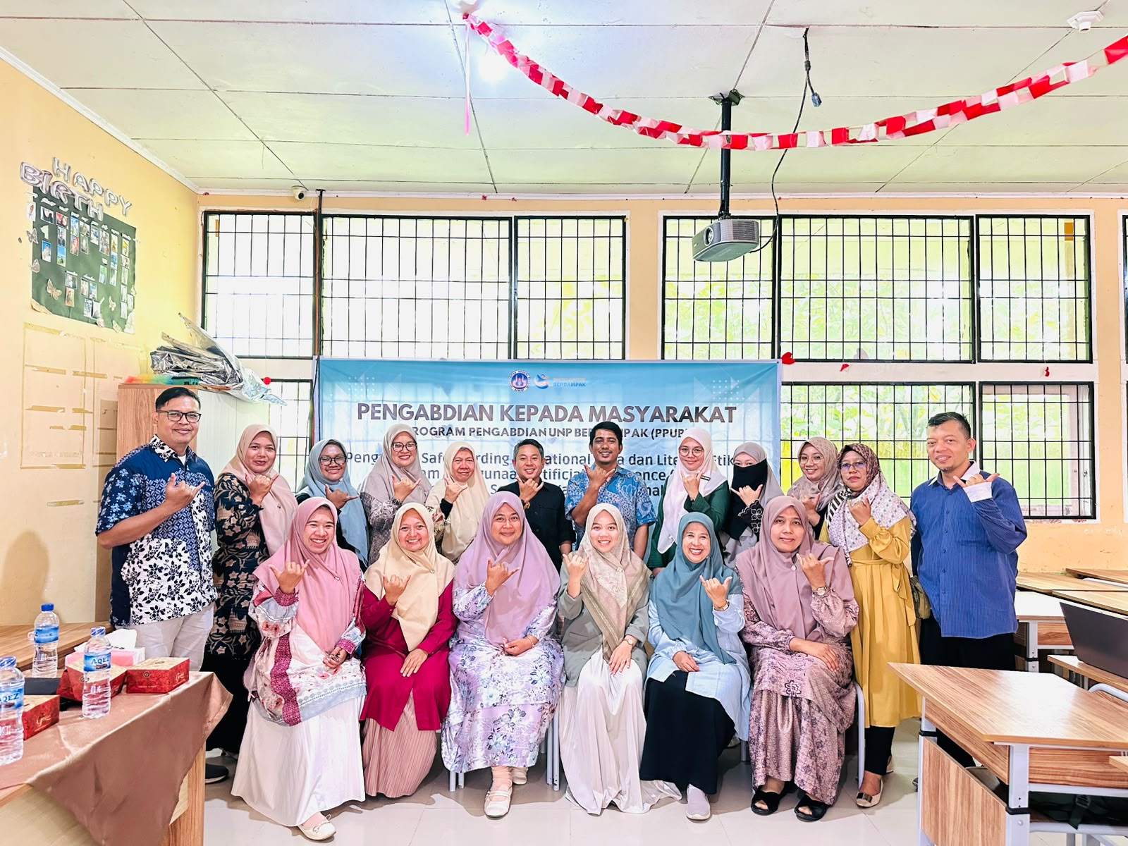 UNP Latih Guru Sosiologi di Tanah Datar