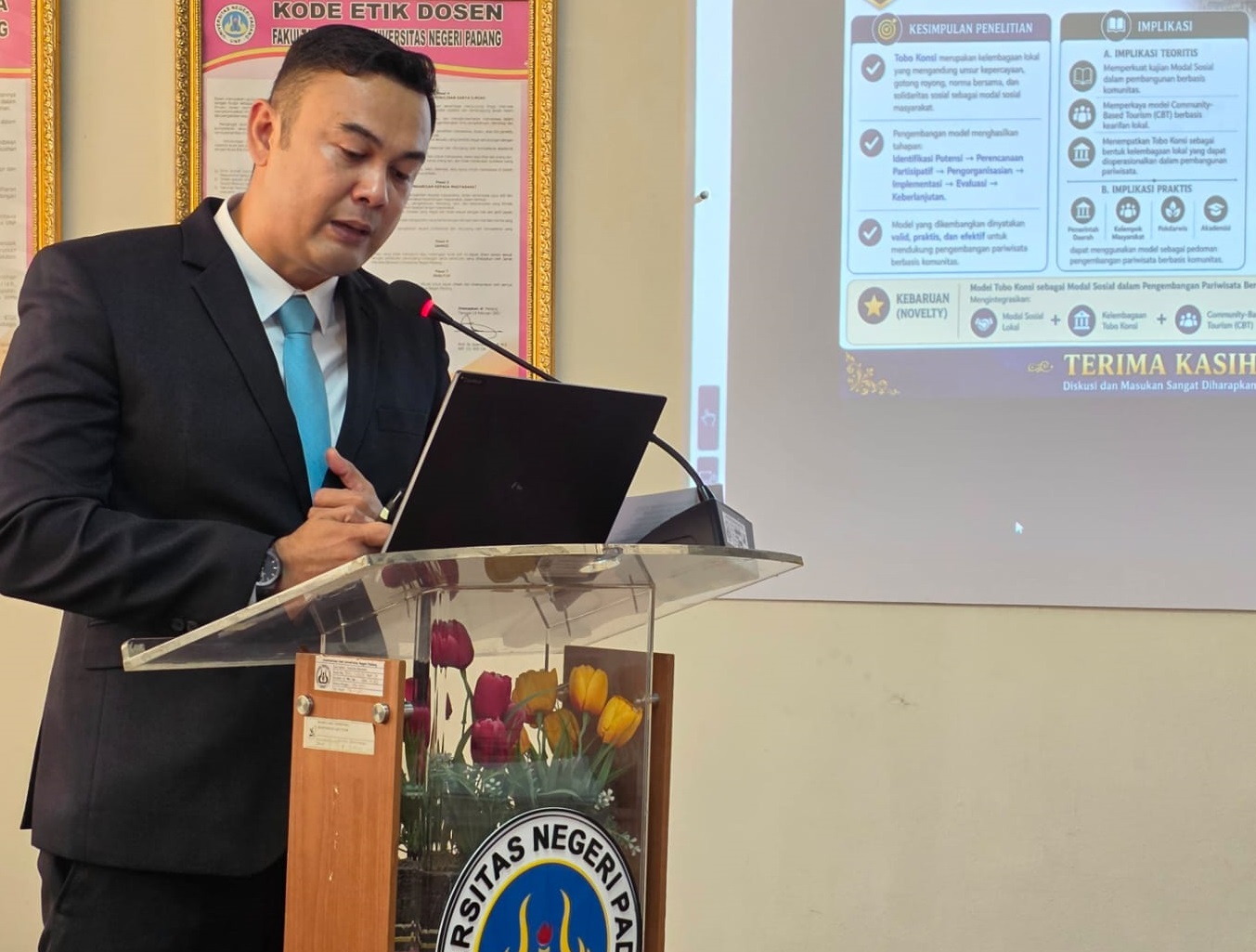 Bupati Sijunjung Benny Dwifa Yuswir