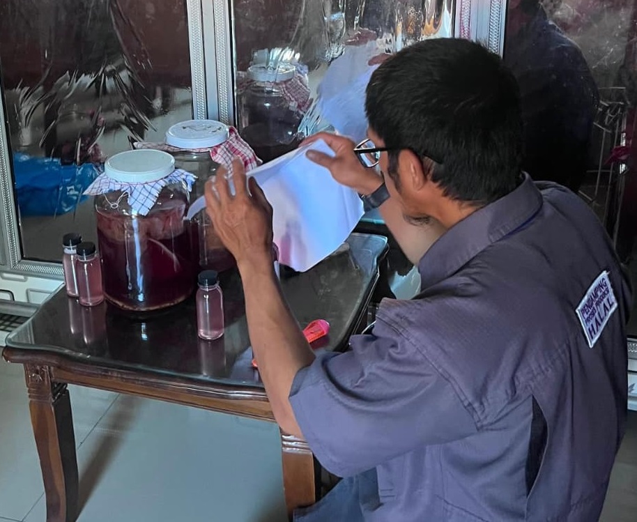 Pelatihan budidaya Kombucha Halal (Foto: Tim Pengabdian)