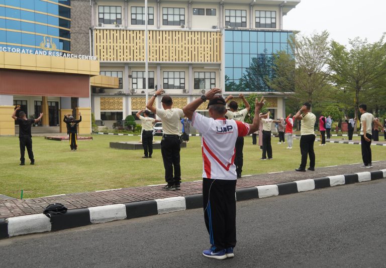 Civitas UNP saat mengikuti UNP Bugar, Jumat (11/9/2026). (Foto: Damar/Aguswandi/KKPS)