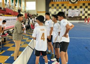 Atlet Cabor Floorball Porprov XVI Sumatera Barat di Gor FIK UNP. (Foto: Humas FIK UNP)